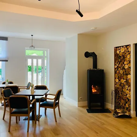 Bed & Breakfast Sowia Dolina - Gory Sowie 3*